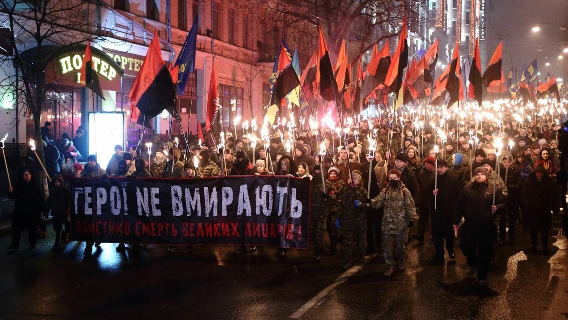 Banderyzm to walka widłami i siekierami a nie siedzenie w okopach